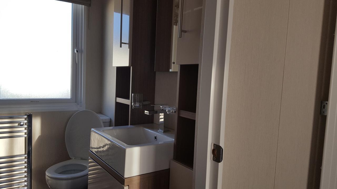 Luxury Lodge At Haggerston Castle Beal Екстериор снимка