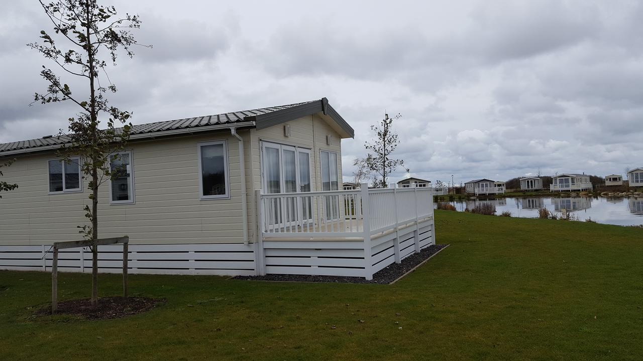 Luxury Lodge At Haggerston Castle Beal Екстериор снимка