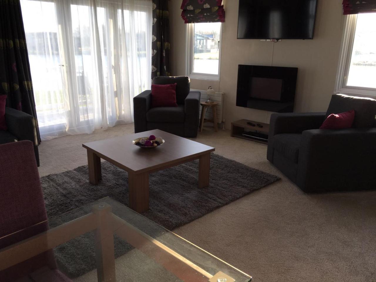 Luxury Lodge At Haggerston Castle Beal Екстериор снимка